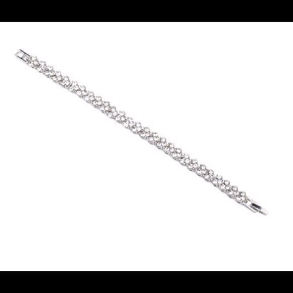 SOLD OUT 🚨NWT Roman Style Crystal Tennis Bracelet - Picture 3 of 5